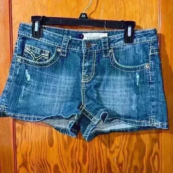 Vigoss distressed Jean shorts sz7 - Picture 2 of 5